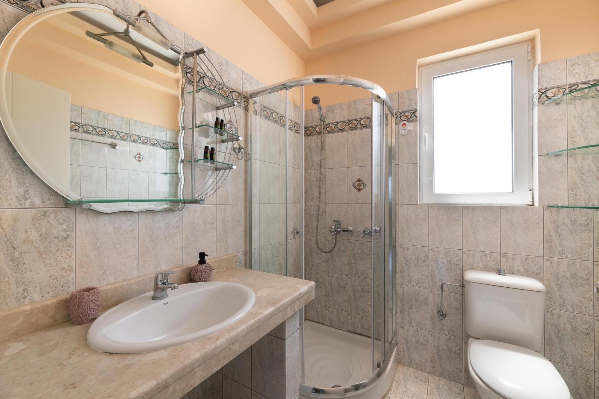 White&Blue Luxury Suites Ialysos  Ngoại thất bức ảnh